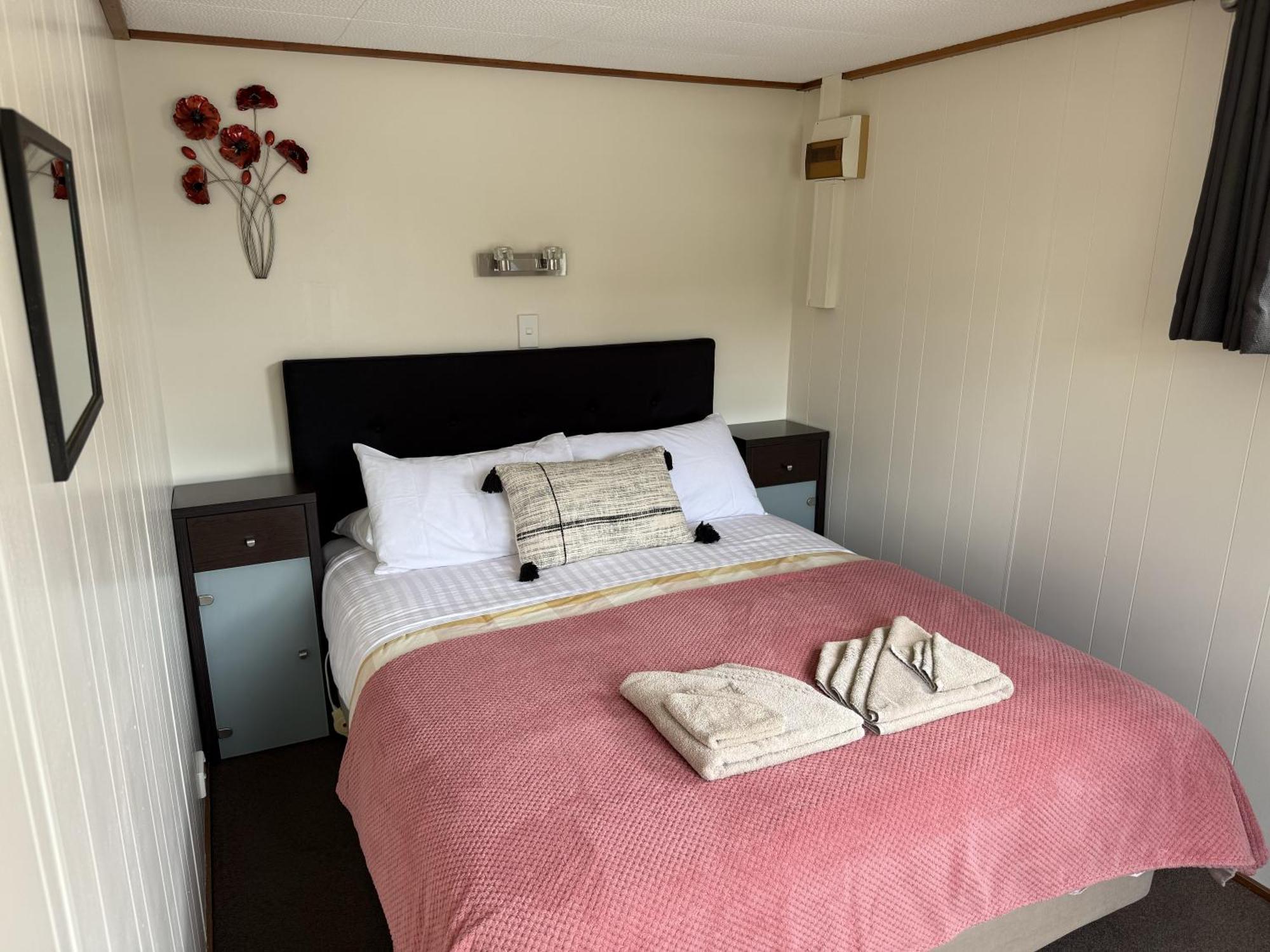 Picton'S Waikawa Bay Holiday Park Екстер'єр фото